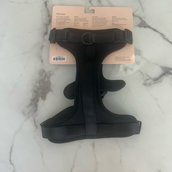 Black VR Headset - Picture 5 of 6